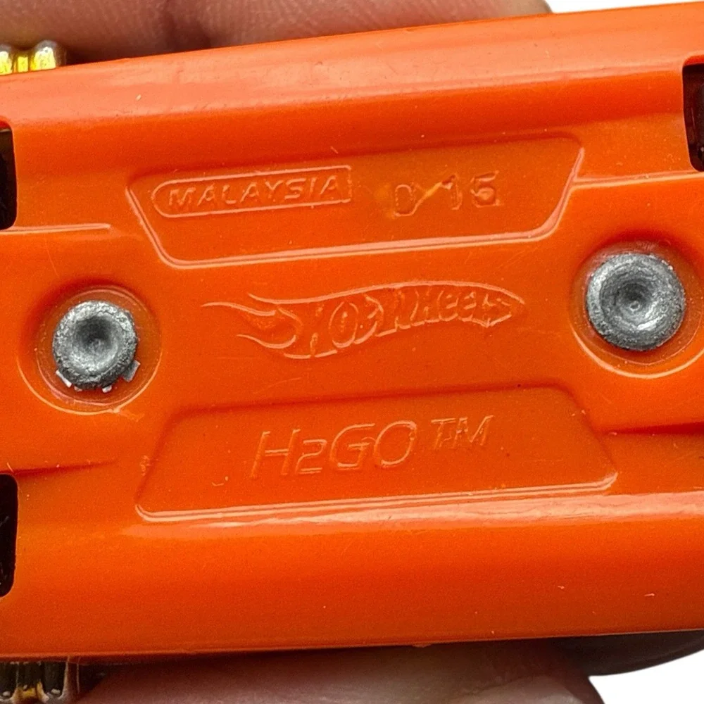 Hot Wheels H2Go Harbor Patrol Boat Gold Orange‎ Die Cast Malaysia